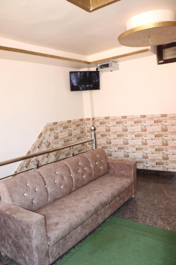 Hotel Famous Haridwar Exterior photo