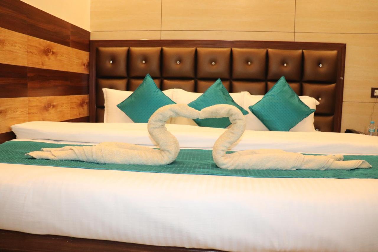 Hotel Famous Haridwar Exterior photo